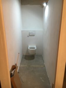 Toilet plaatsen