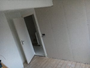 kozijn en deur geplaatst